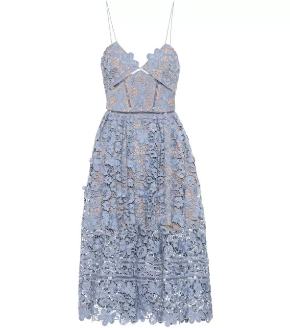 Rochie din dantelă cu bustiera în culoarea liliacului