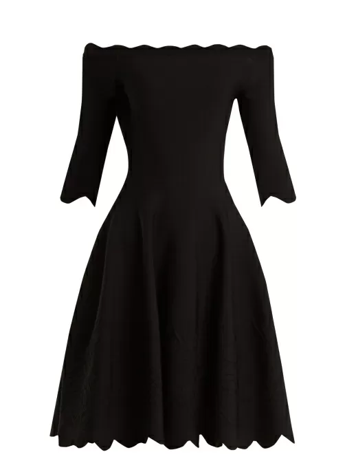 Rochie cu maneci cazute